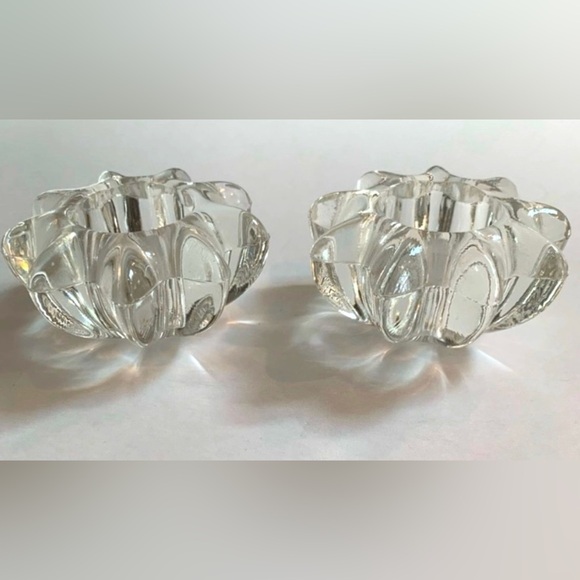 2 Heavy clear glass star flower candle holders 3 1/2” wide - Picture 2 of 8